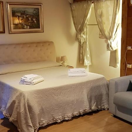 Agriturismo La Sorgente Di Nepi Hotel Zewnętrze zdjęcie